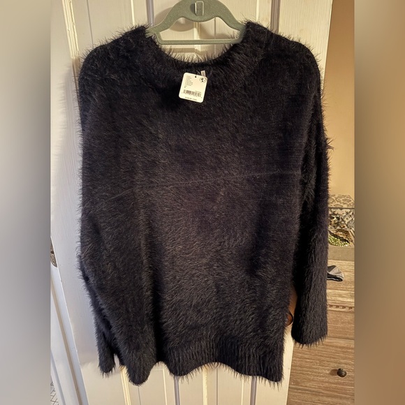 Free People Harrison Bunny Crew Sweater Small - Picture 3 of 3